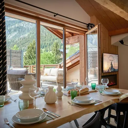 Penthouse Les Cornettes - Ovo Network *
