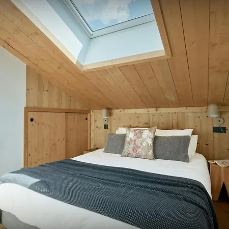 Penthouse Les Cornettes - Ovo Network Abondance